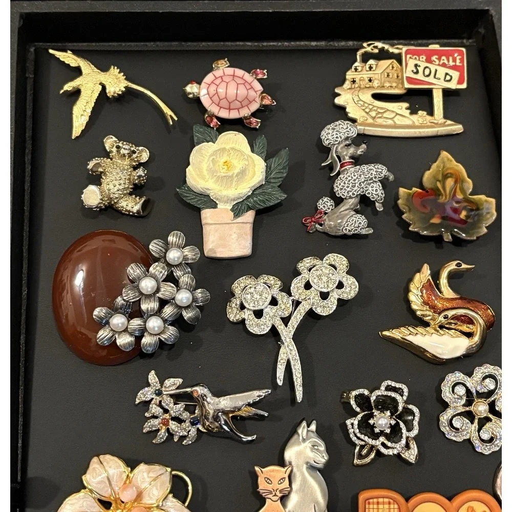 HUGE Vintage - Modern LOT Rhinestone Mixed Material Brooch Pin Some Signed